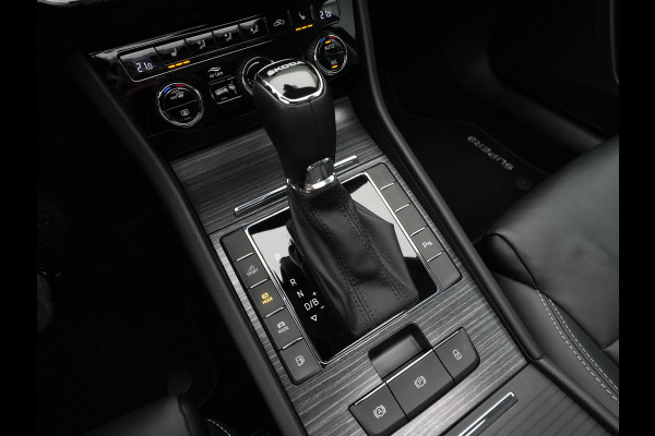 Škoda Superb Combi 1.4 TSI iV 218pk DSG Business Edition Plus Navigatie Wegkl. trekhaak Side assist Stoelverwarming v + a 221