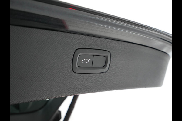 Volvo XC90 2.0 T8 Twin Engine AWD Momentum [ 7-Pers. ] (INCL-BTW) Aut. *PANO | LUXURY-LEATHER | FULL-LED | DIGI-COCKPIT | NAVI-FULLMAP | CARPLAY | ECC | HEATED-COMFORTSEATS | LANE-ASSIST | PDC | ADAPT.CRUISE | TOWBAR | 19"ALU*