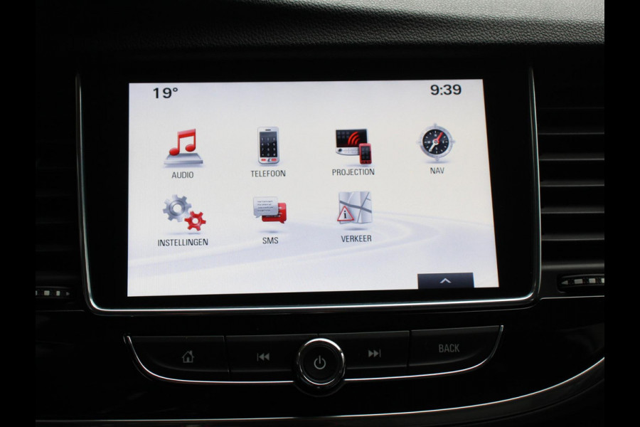 Opel Mokka X 1.4 Turbo Innovation Climate control Cruise control Parkeersensor Trekhaak Navigatie Stoelverwarming Apple Carplay/ Andriod Auto