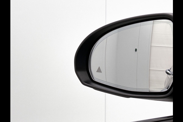 Mercedes-Benz C-Klasse Estate 200 Launch Edition AMG Line | Panoramadak | Multispaaks lichtmetalen velgen | Elct. bed voorstoelen met memory | Navigatie | Parking support | Inclusief 24 maanden MB Certified garantie voor Europa.