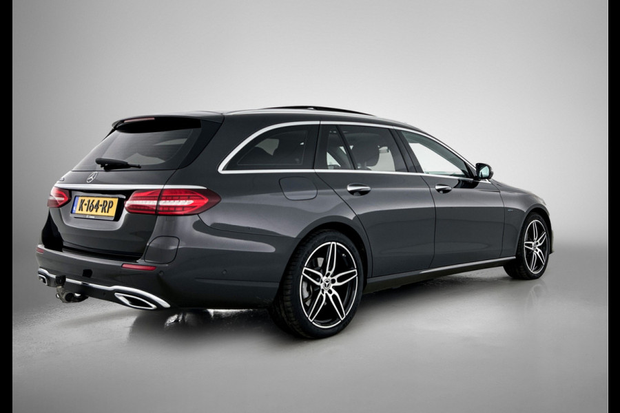 Mercedes-Benz E-Klasse Estate 300 e Business Solution AMG | Panoramadak | Wide screen | Navigatie | Elect. bedinebare voor stoelen met geheugen | Parking support met camera achter | Inclusief 24 maanden Mercedes-Benz Certified garantie voor Europa.