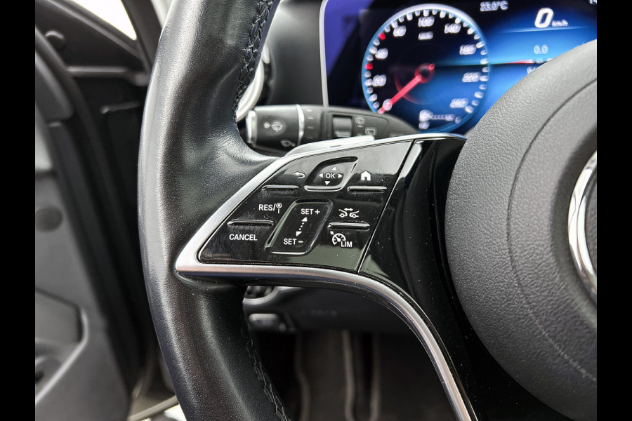Mercedes-Benz E-Klasse Estate 300 e Business Solution AMG | Panoramadak | Wide screen | Navigatie | Elect. bedinebare voor stoelen met geheugen | Parking support met camera achter | Inclusief 24 maanden Mercedes-Benz Certified garantie voor Europa.