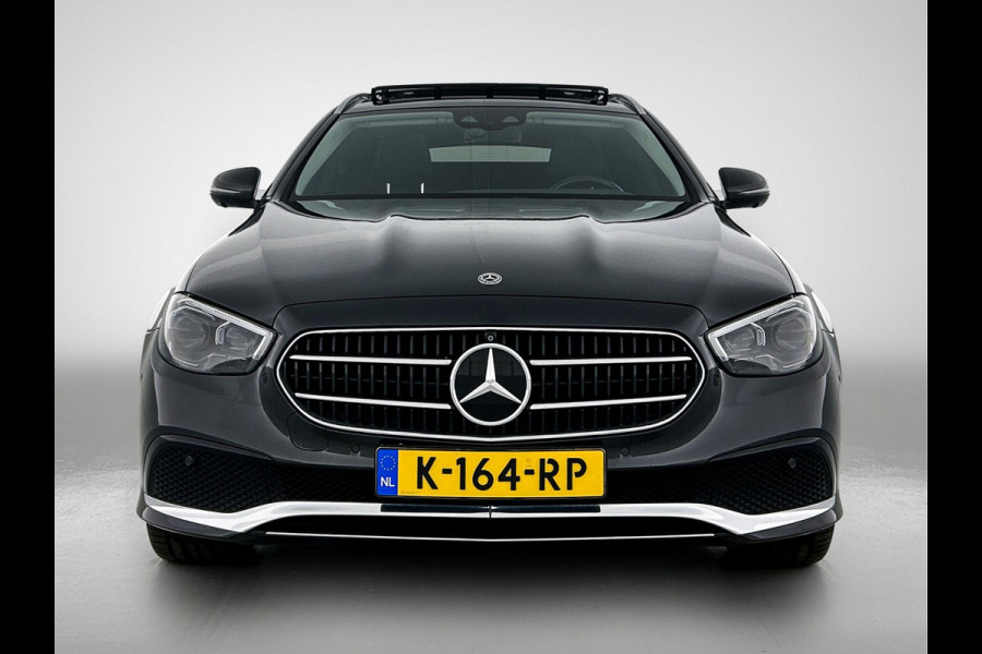 Mercedes-Benz E-Klasse Estate 300 e Business Solution AMG | Panoramadak | Wide screen | Navigatie | Elect. bedinebare voor stoelen met geheugen | Parking support met camera achter | Inclusief 24 maanden Mercedes-Benz Certified garantie voor Europa.