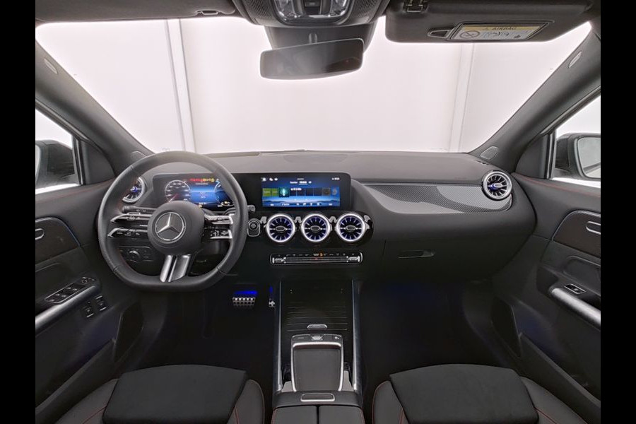Mercedes-Benz GLA 250 e AMG Face Lift Plug-In Hybride | AMG Line Premium Plus | Night Pakket | 11kW Laden | Stuur en Stoelverwarming | Panorama Schuif-Kanteldak | Inclusief 24 maanden MB Certified garantie voor Europa.