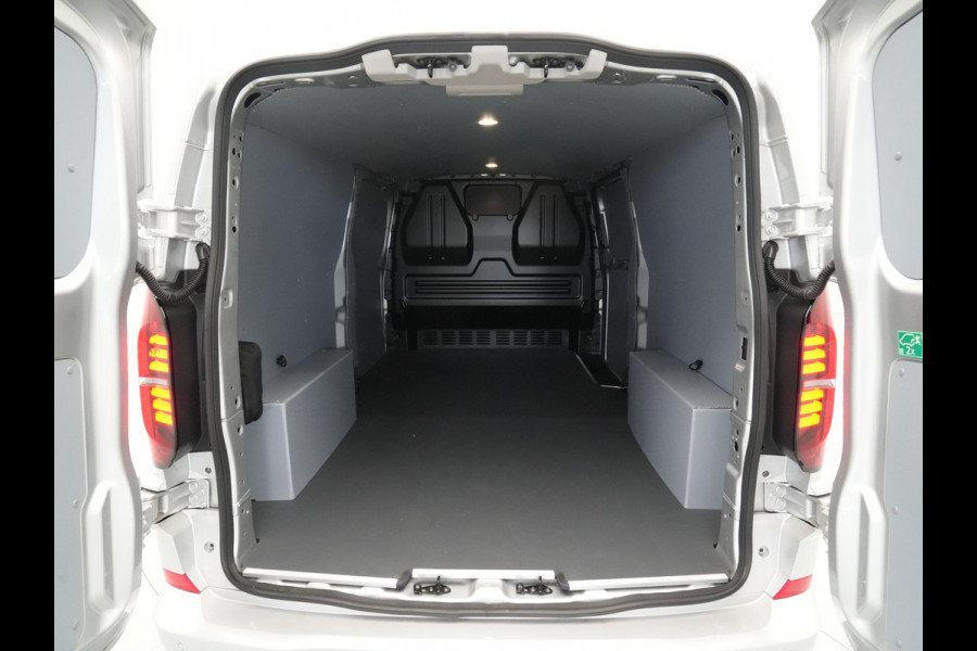 Volkswagen E-Transporter 210kW 286PK L2H1 Style Intro rijdende demo, kilometerstand loopt op