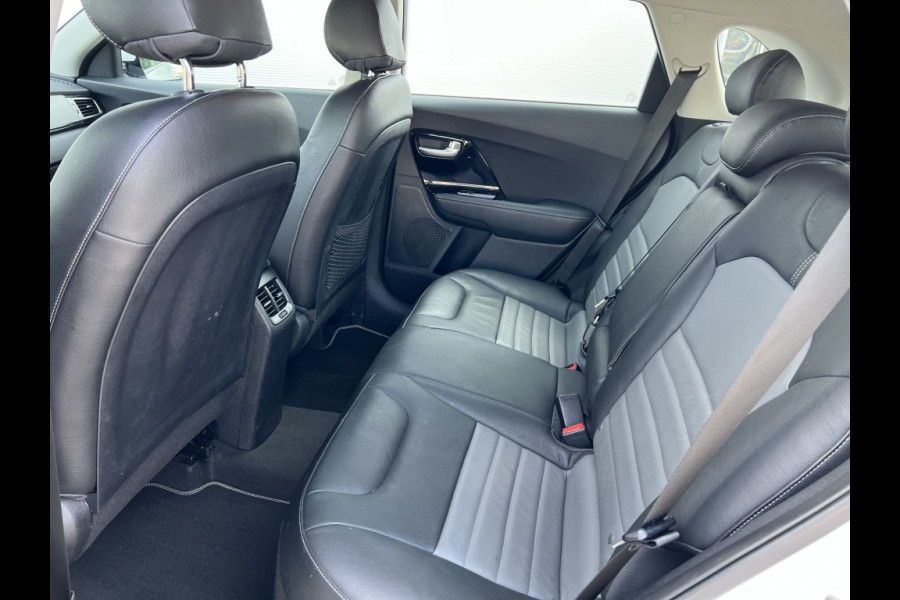 Kia Niro 1.6 GDi H. DEALER ONDERHOUDEN! LEDEREN BEKLEDING! CARPLAY! NAVI!
