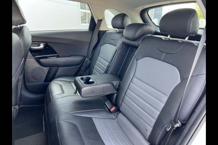 Kia Niro 1.6 GDi H. DEALER ONDERHOUDEN! LEDEREN BEKLEDING! CARPLAY! NAVI!