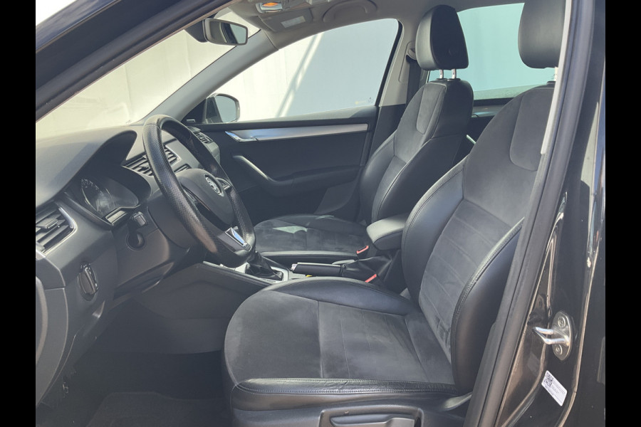 Škoda Octavia Combi 1.4 TSI Style Xenon Aut Trekhaak Canton Stoelverw Carplay Voll.Onderhouden!