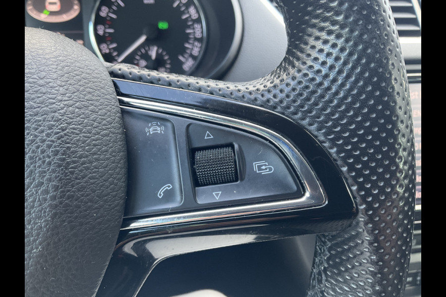Škoda Octavia Combi 1.4 TSI Style Xenon Aut Trekhaak Canton Stoelverw Carplay Voll.Onderhouden!