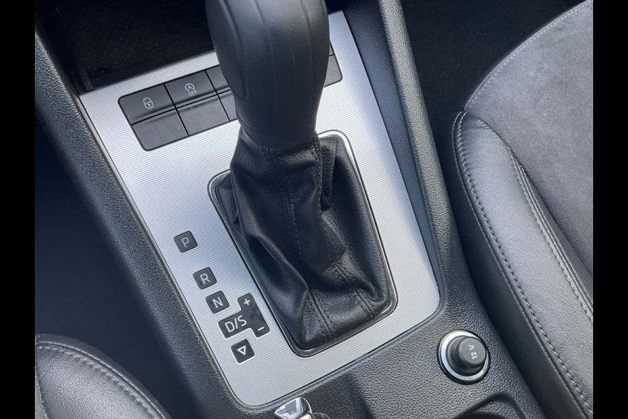 Škoda Octavia Combi 1.4 TSI Style Xenon Aut Trekhaak Canton Stoelverw Carplay Voll.Onderhouden!