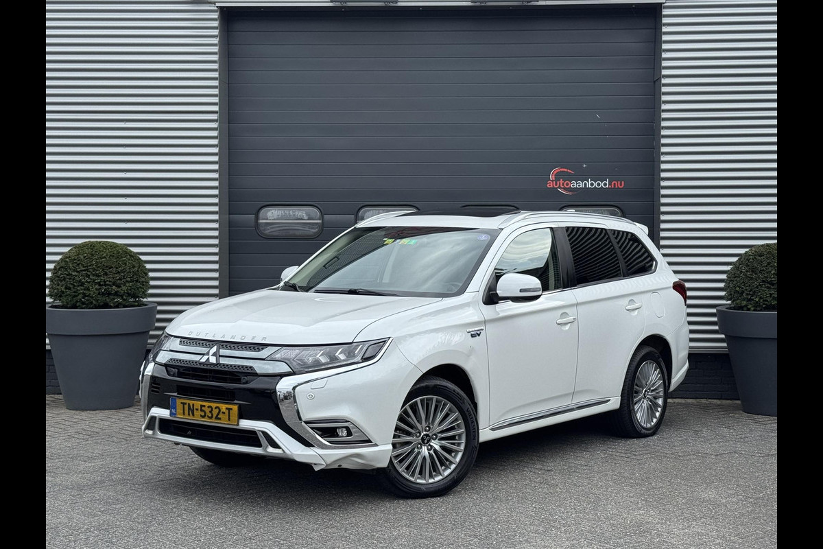 Mitsubishi Outlander 2.4 PHEV Intense+ | Panoramadak | Camera | DAB | 18 Inch Lichtmetalen Velgen | Carplay | Mitsubishi Outlander 2.4 PHEV Intense+ | Panoramadak | Camera | DAB | 18 Inch Lichtmetalen Velgen | Carplay |