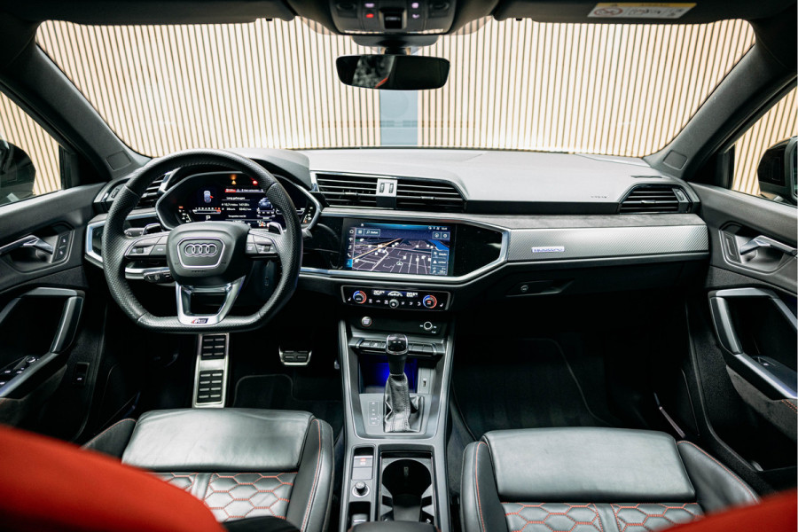 Audi RSQ3 Sportback TFSI RS | Sport Design Pakket | B&O Soundsystem | Rode Stiksels |