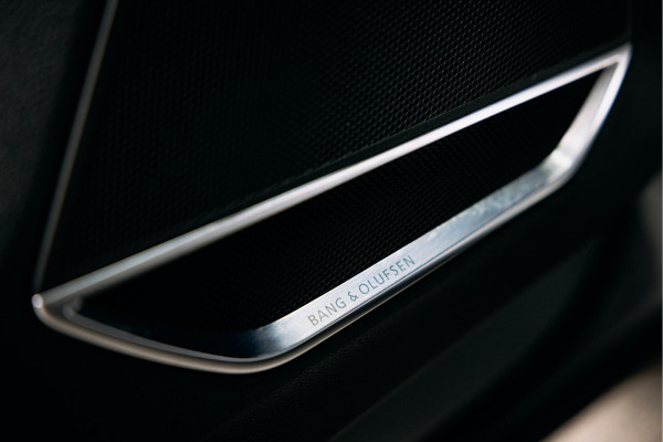 Audi RSQ3 Sportback TFSI RS | Sport Design Pakket | B&O Soundsystem | Rode Stiksels |