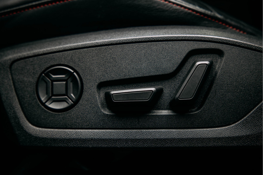 Audi RSQ3 Sportback TFSI RS | Sport Design Pakket | B&O Soundsystem | Rode Stiksels |