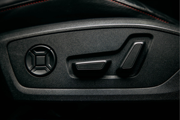 Audi RSQ3 Sportback TFSI RS | Sport Design Pakket | B&O Soundsystem | Rode Stiksels |