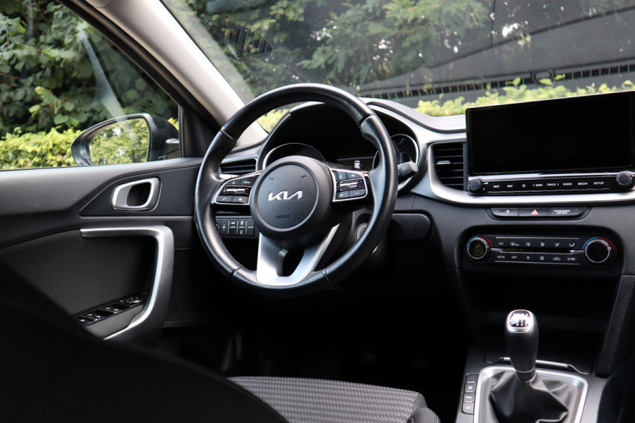 Kia Ceed Sportswagon 1.5 T-GDi DynamicLine | Trekhaak | Camera | Carplay | Navi |