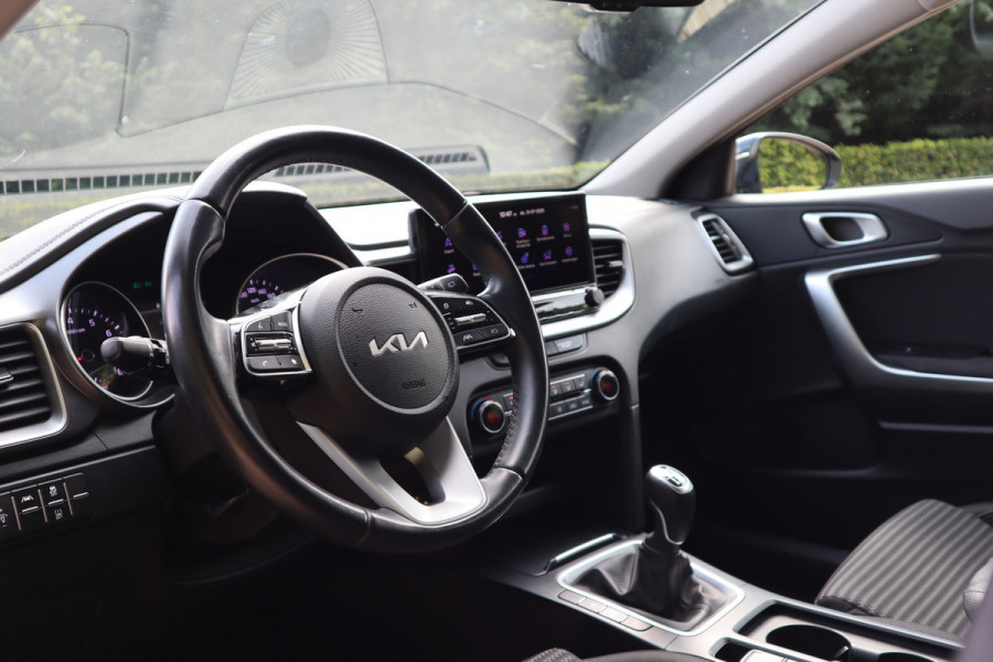 Kia Ceed Sportswagon 1.5 T-GDi DynamicLine | Trekhaak | Camera | Carplay | Navi |