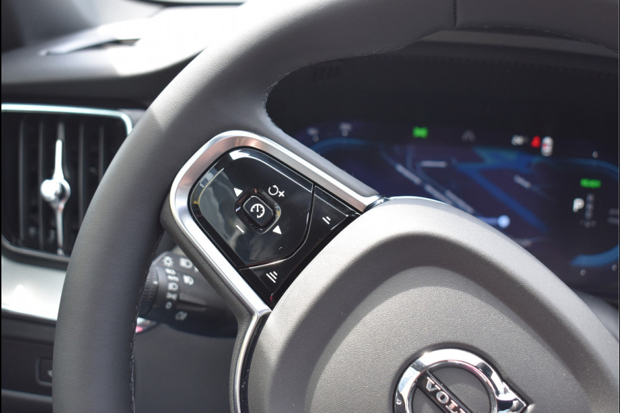 Volvo XC60 2.0 T6 Plug-in Hybrid AWD 253 Pk R-Design H/K Pano Memory Navi Leder 21 Inch