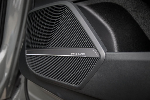Audi Q5 50 TFSI e Quattro Competition S Edition S-Line 299pk Automaat! 1e|DLR|Panoramadak|Virtual Cockpit|Kuipstoelen|OLED|360|B&O