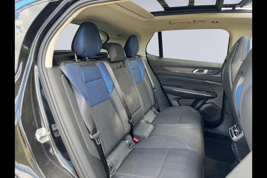 Lynk & Co 01 1.5 plug in hybride AUTOMAAT 262 pk,schuifdak, perfecte staat, Nederlandse auto met nationale auto pas