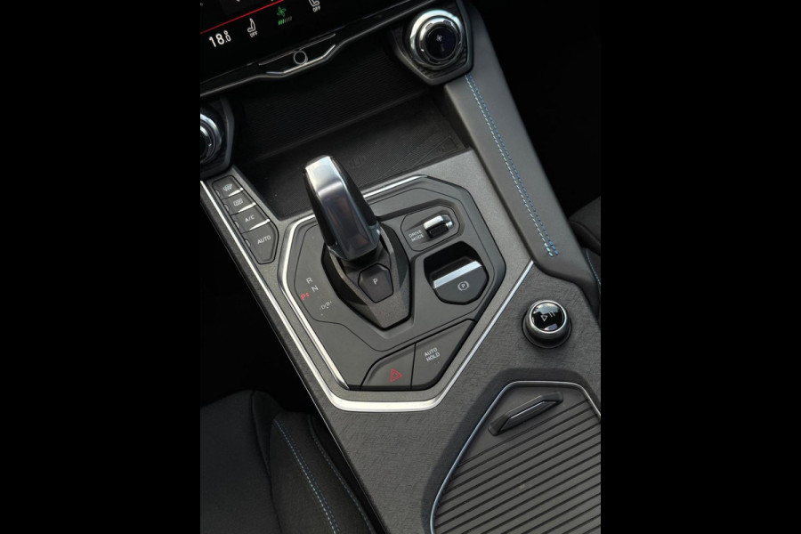 Lynk & Co 01 1.5 plug in hybride AUTOMAAT 262 pk,schuifdak, perfecte staat, Nederlandse auto met nationale auto pas