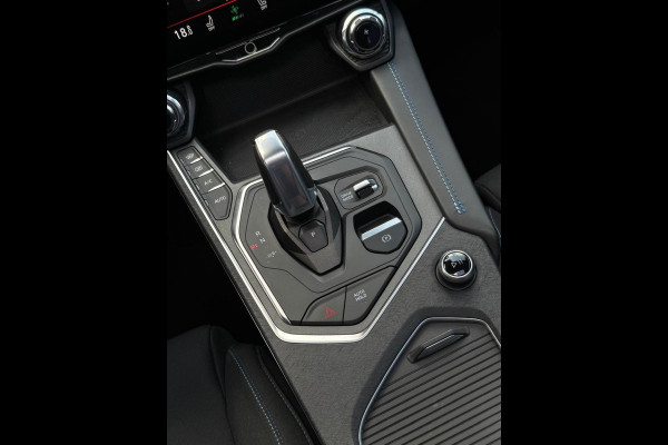 Lynk & Co 01 1.5 plug in hybride AUTOMAAT 262 pk,schuifdak, perfecte staat, Nederlandse auto met nationale auto pas