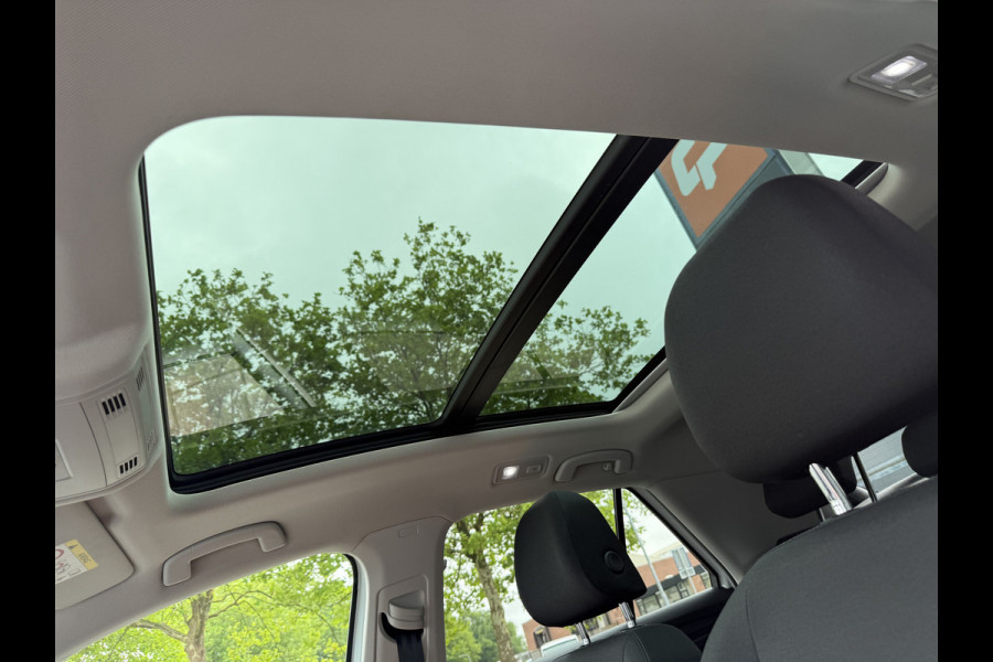 Volkswagen T-Roc BWJ 2019 | 1.0 TSI 116PK Style | PANO | CLIMA | NAVI | 17'' LMV | LED | PRIVACY GLASS