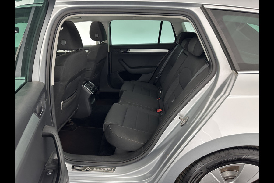 Škoda Superb Combi 1.6 TDI Clever Edition (INCL-BTW) Aut. *PANO | BI-XENON | MEMORY-PACK | NAVI-FULLMAP | HEATED-COMFORTSEATS | ECC | PRIVACY-GLASS | PARKPILOT | SHIFT-PADDLES | AMUNDSEN-AUDIO | CRUISE | TOWBAR | 17''ALU*