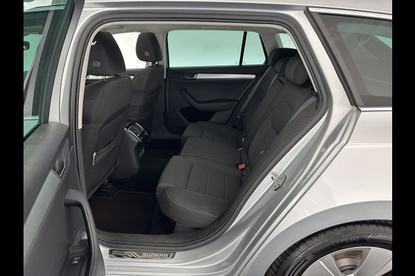 Škoda Superb Combi 1.6 TDI Clever Edition (INCL-BTW) Aut. *PANO | BI-XENON | MEMORY-PACK | NAVI-FULLMAP | HEATED-COMFORTSEATS | ECC | PRIVACY-GLASS | PARKPILOT | SHIFT-PADDLES | AMUNDSEN-AUDIO | CRUISE | TOWBAR | 17''ALU*