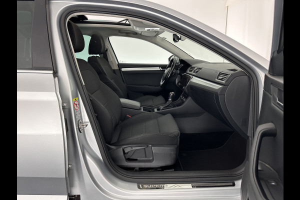 Škoda Superb Combi 1.6 TDI Clever Edition (INCL-BTW) Aut. *PANO | BI-XENON | MEMORY-PACK | NAVI-FULLMAP | HEATED-COMFORTSEATS | ECC | PRIVACY-GLASS | PARKPILOT | SHIFT-PADDLES | AMUNDSEN-AUDIO | CRUISE | TOWBAR | 17''ALU*
