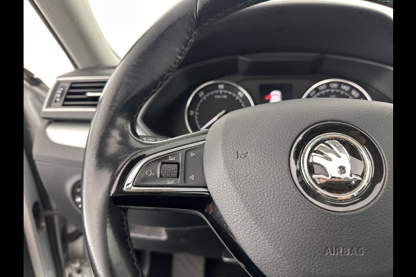 Škoda Superb Combi 1.6 TDI Clever Edition (INCL-BTW) Aut. *PANO | BI-XENON | MEMORY-PACK | NAVI-FULLMAP | HEATED-COMFORTSEATS | ECC | PRIVACY-GLASS | PARKPILOT | SHIFT-PADDLES | AMUNDSEN-AUDIO | CRUISE | TOWBAR | 17''ALU*