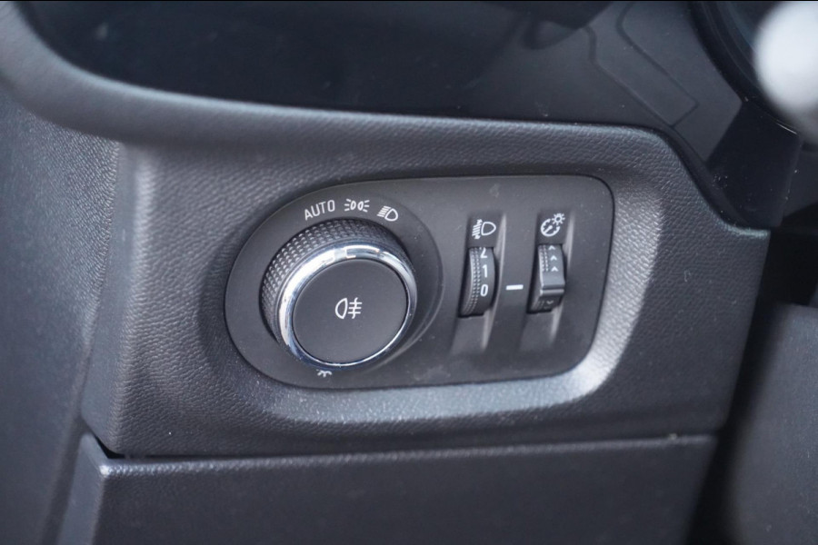 Opel Corsa 1.2 Edition / Navigatie / Camera / Cruise / Carplay / Airco