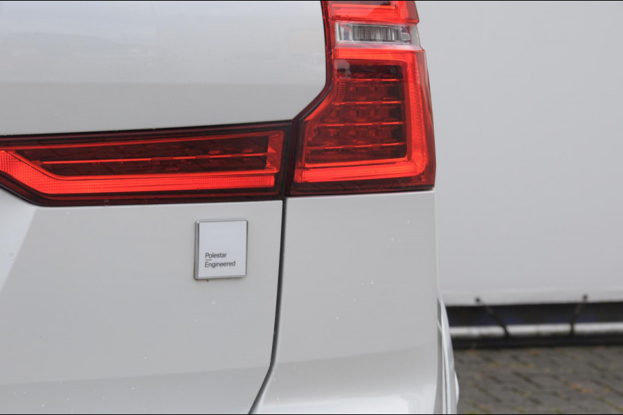 Volvo XC60 T8 455PK Automaat AWD Polestar Engineered Head-up display / Bowers en Wilkins audio / Panoramadak / BLIS / Elektrisch bedienbare voorstoelen / Memory seats / Verwarmbare stoelen / Keyless entry /
