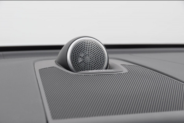 Volvo XC60 T8 455PK Automaat AWD Polestar Engineered Head-up display / Bowers en Wilkins audio / Panoramadak / BLIS / Elektrisch bedienbare voorstoelen / Memory seats / Verwarmbare stoelen / Keyless entry /