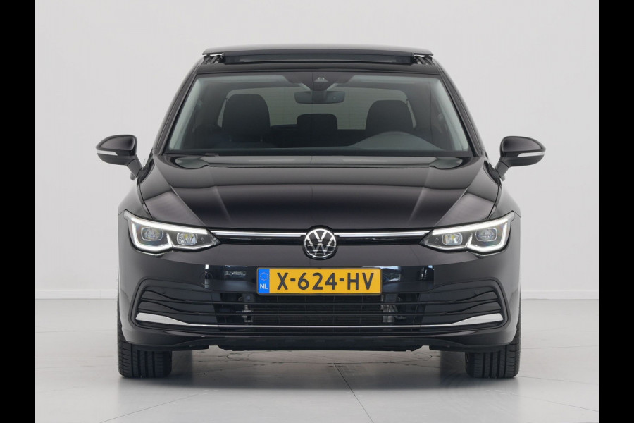 Volkswagen Golf 1.4 eHybrid 204pk Panorama Navi via app Camera Side assist 338