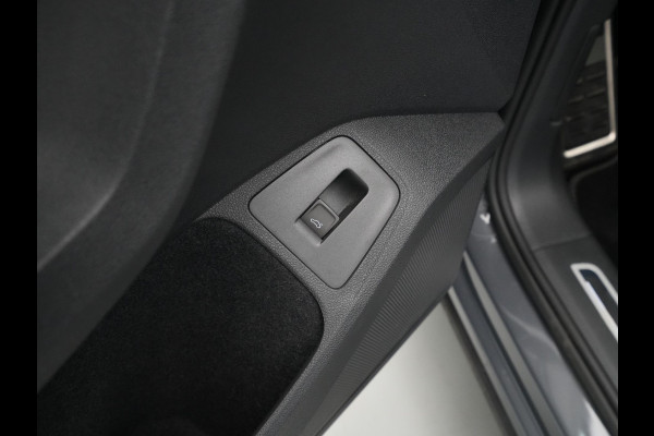 Seat Tarraco 1.5 TSI 150pk DSG FR Business Intense Panorama Navigatie Trekhaak Stoelverwarming v + a 6