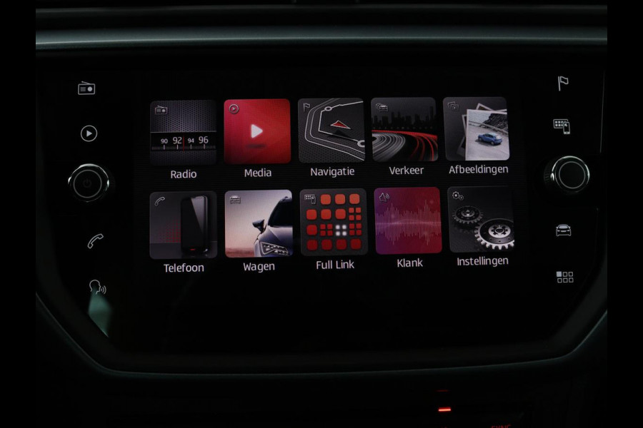 Seat Arona 1.0 TSI Style | Carplay | Climate control | Navigatie | Parkeerhulp | Cruise control | Bluetooth | Getint glas