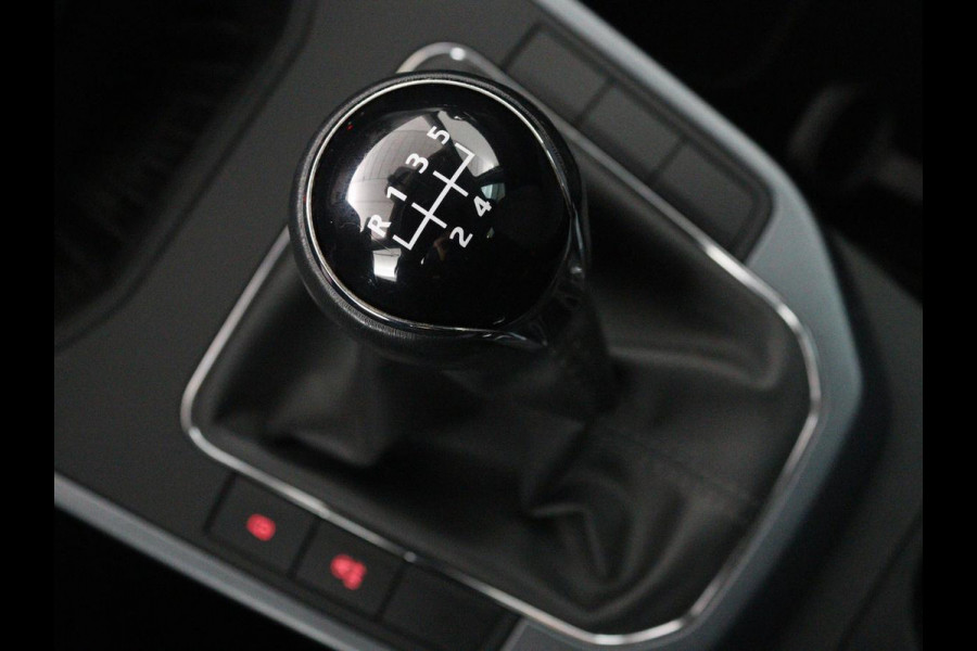 Seat Arona 1.0 TSI Style | Carplay | Climate control | Navigatie | Parkeerhulp | Cruise control | Bluetooth | Getint glas