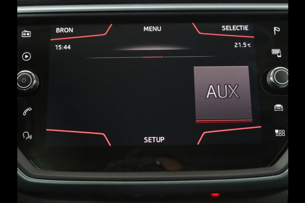 Seat Arona 1.0 TSI Style | Carplay | Climate control | Navigatie | Parkeerhulp | Cruise control | Bluetooth | Getint glas