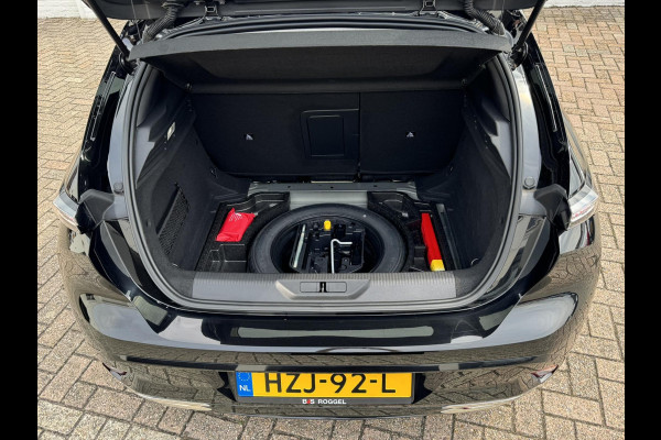 Peugeot 308 1.2 PureTech Allure Adaptive cruise Climate control Stoelverwarming AppleCarplay / Android Auto Navigatie