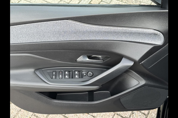 Peugeot 308 1.2 PureTech Allure Adaptive cruise Climate control Stoelverwarming AppleCarplay / Android Auto Navigatie