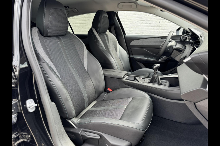Peugeot 308 1.2 PureTech Allure Adaptive cruise Climate control Stoelverwarming AppleCarplay / Android Auto Navigatie