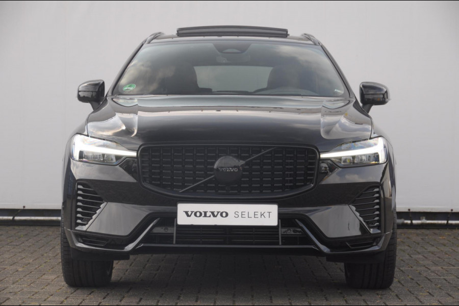 Volvo XC60 T6 350PK Automaat AWD Plus Black Edition / Cruise control / Elektrische achterklep / Apple carplay / parkeersensoren met camera / Elektrische stoelen / Panoramadak / Sportstoelen / Stoel - en stuurwielverwarming / Keyless entry