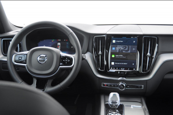 Volvo XC60 T6 350PK Automaat AWD Plus Black Edition / Cruise control / Elektrische achterklep / Apple carplay / parkeersensoren met camera / Elektrische stoelen / Panoramadak / Sportstoelen / Stoel - en stuurwielverwarming / Keyless entry