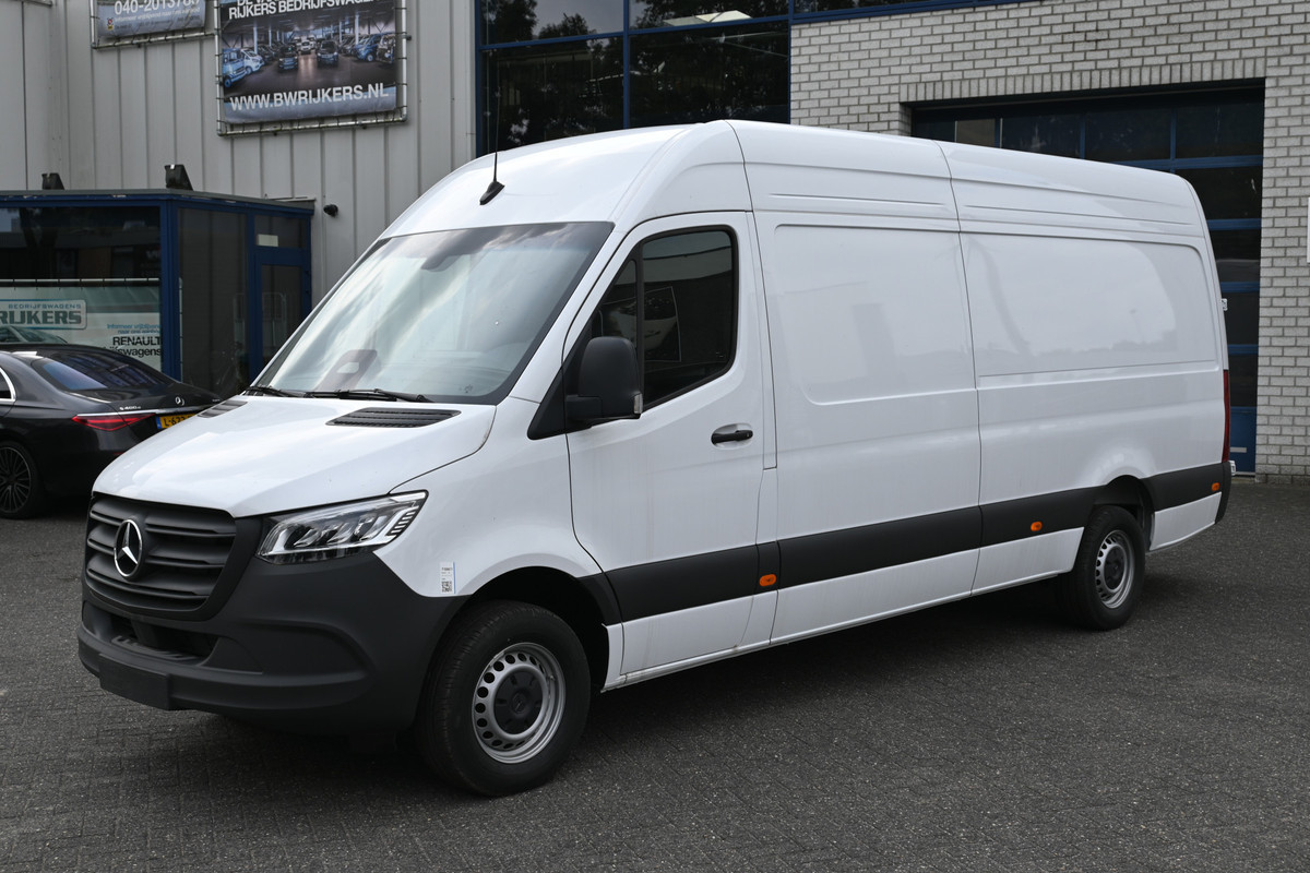 Mercedes-Benz Sprinter 317 CDI L3H2 Pro LED, Smartphone integratiepakket, Trekhaak Mercedes-Benz Sprinter 317 CDI L3H2 Pro LED, Smartphone integratiepakket, Trekhaak