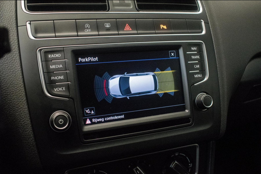 Volkswagen Polo 1.2 TSI Comfortline Business ORG NL [ Carplay Parkeersensoren Navigatie Cruise Control Airco ]