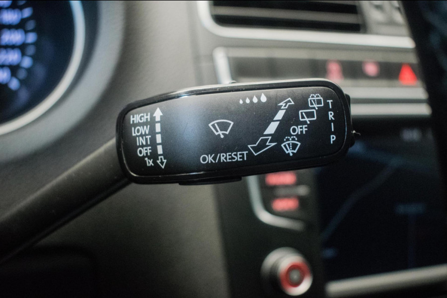 Volkswagen Polo 1.2 TSI Comfortline Business ORG NL [ Carplay Parkeersensoren Navigatie Cruise Control Airco ]