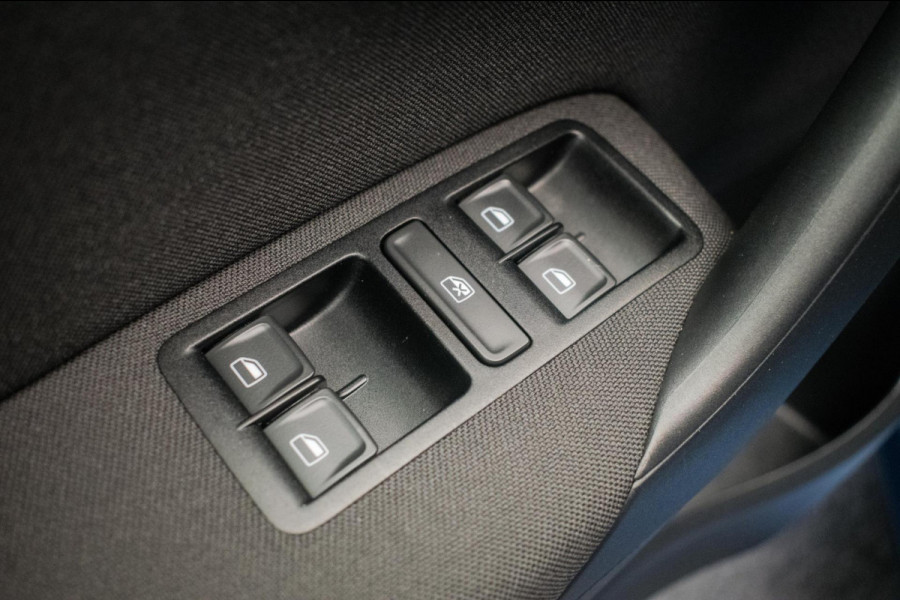 Volkswagen Polo 1.2 TSI Comfortline Business ORG NL [ Carplay Parkeersensoren Navigatie Cruise Control Airco ]
