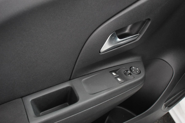 Opel Corsa 1.2 75 pk Edition | Navigatie | Apple Carplay/Android Auto | Parkeersensor achter | Cruise Control | Stoel- en stuurverwarming | Getinte ramen | Lane Assist
