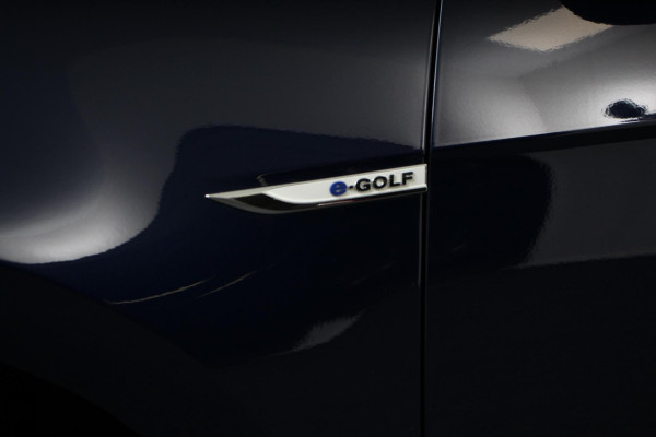 Volkswagen e-Golf Edition | Navigatie | Climate Control | Adaptive Cruise Control | Vitual Cockpit | Camera | Parkeer sensoren | 17" Lichtmetalen Velgen  |